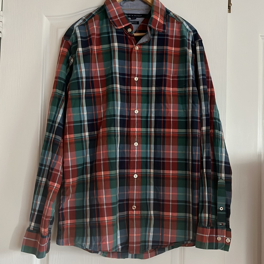 TOMMY HILFIGER Classic fit plaid long sleeve mens button down shirt
